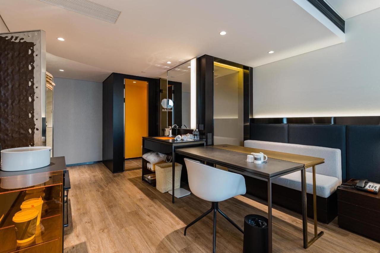 Atour S Lujiazui Financial Center 5*